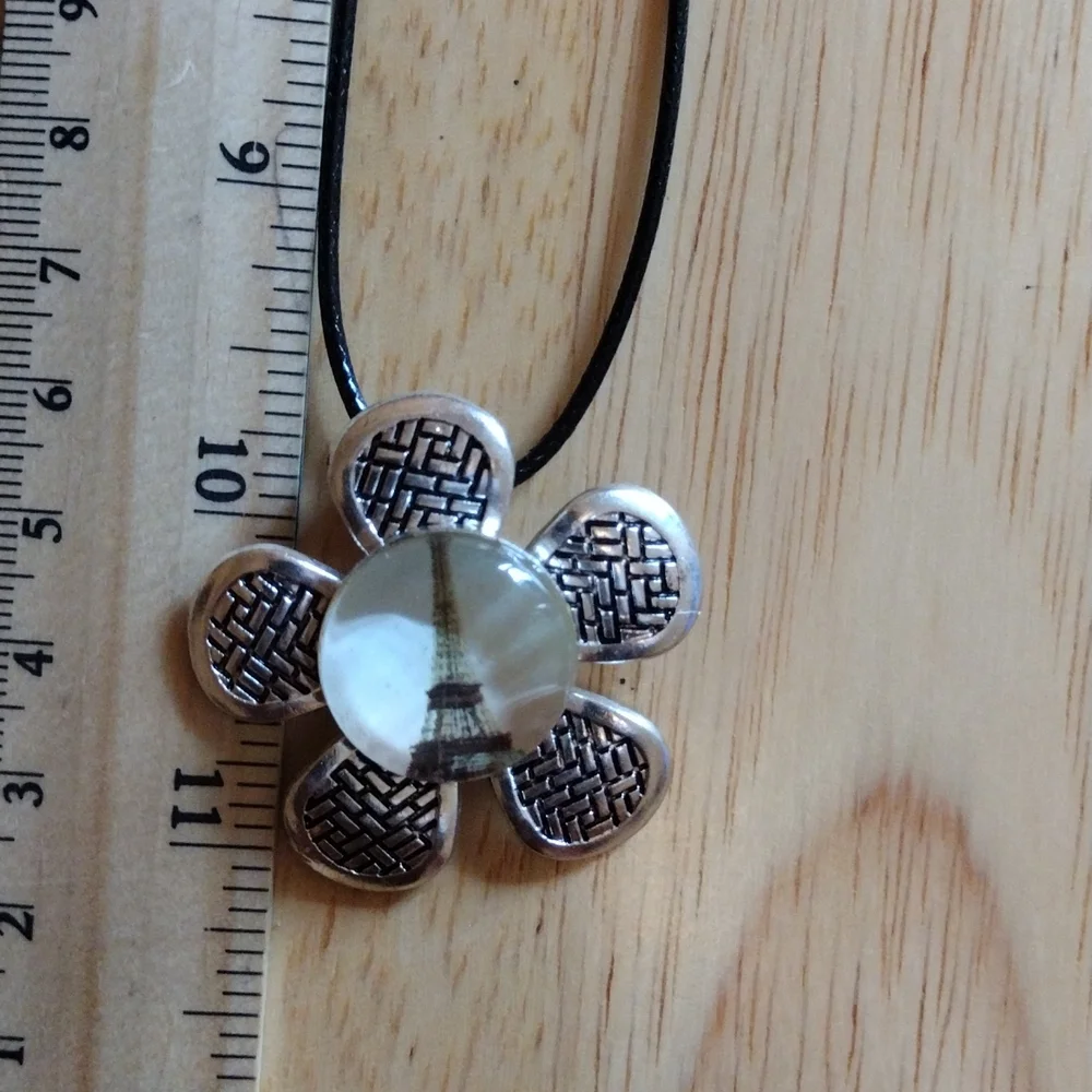 Necklace - Picture 2 of 3
